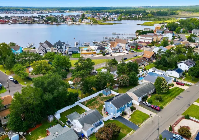 3rd image of 165 Walnut Creek Ln, Toms River, NJ 08753 | MLS# 22626418