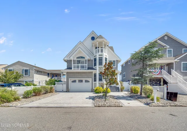 Photo 2 of Single family home for sale at 553 Long Point Dr, Toms River, NJ 08753 | MLS# 22626908 | Listing updated on 2026-09-17