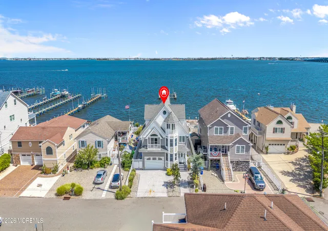 Photo 3 of Single family home for sale at 553 Long Point Dr, Toms River, NJ 08753 | MLS# 22626908 | Listing updated on 2026-09-17
