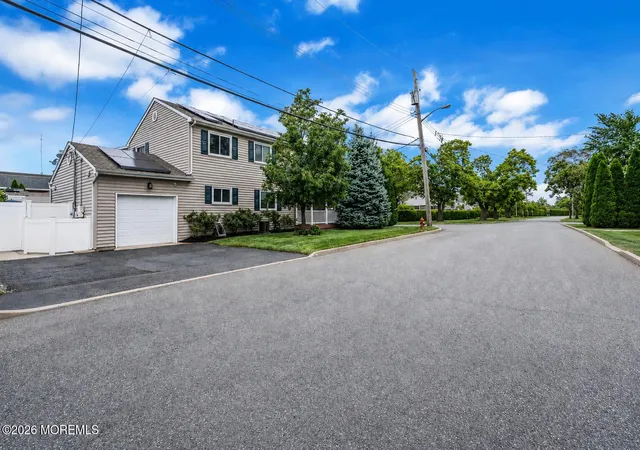 37th image of 106 Perry St, Keyport, NJ 07735 | MLS# 22626694