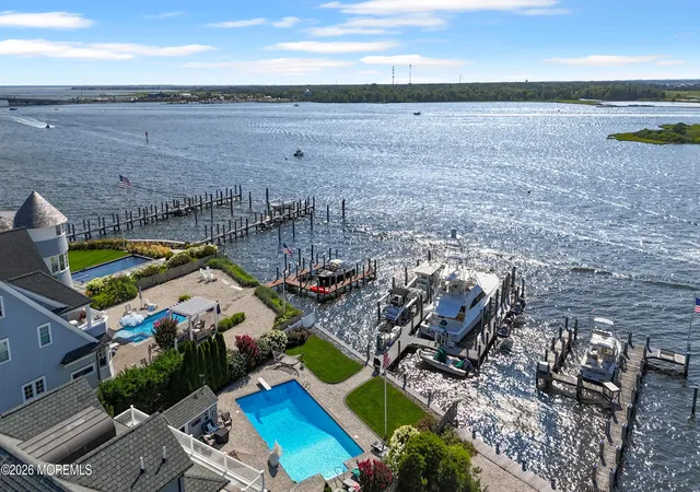 2nd image of 1052 Barnegat Ln, Mantoloking, NJ 08738 | MLS# 22626454