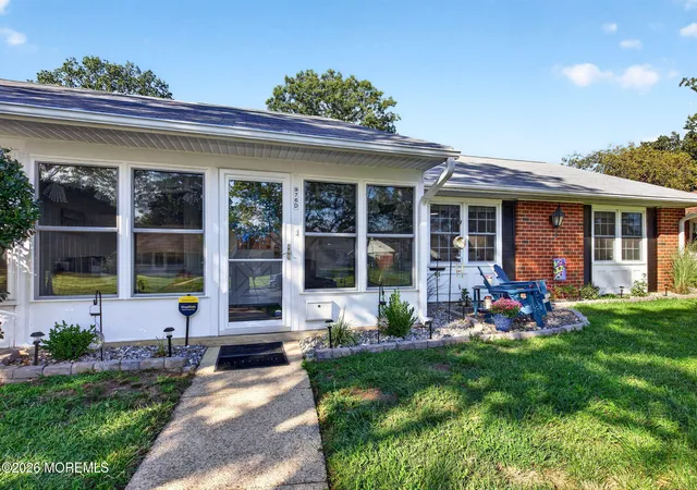 3rd image of 976 Aberdeen Dr, Lakewood, NJ 08701 | MLS# 22626546