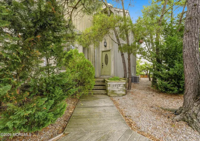 2nd image of 1515 Ivy Rd, Point Pleasant, NJ 08742 | MLS# 22626544