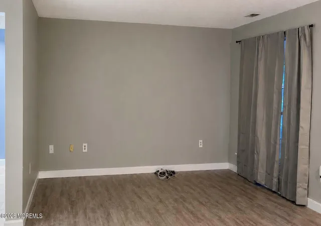 Listing Photo 4 - Condo for sale in building located at 216 Sapphire Ln, Franklin Park, NJ 08823