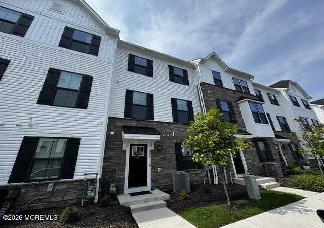 Photo 4 of Single family home for sale at 114 Bergen St, Hackettstown, NJ 07840 | MLS# 22626490 | Listing updated on 2026-08-24