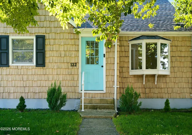 Photo 2 of Single family home for sale at 122 9Th St, Belford, NJ 07718 | MLS# 22626493 | Listing updated on 2026-09-01