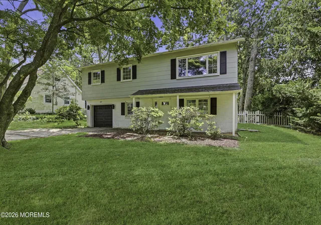 Photo 1 of Single family home for sale at 687 Northstream Dr, Toms River, NJ 08753 | MLS# 22626592 | Listing updated on 2026-08-25