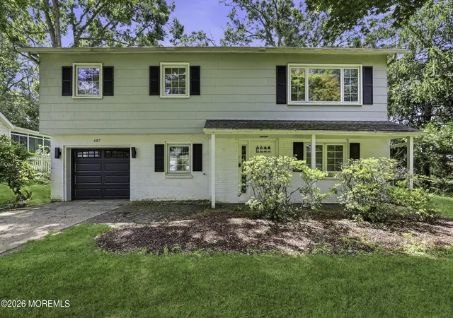 Photo 2 of Single family home for sale at 687 Northstream Dr, Toms River, NJ 08753 | MLS# 22626592 | Listing updated on 2026-08-25