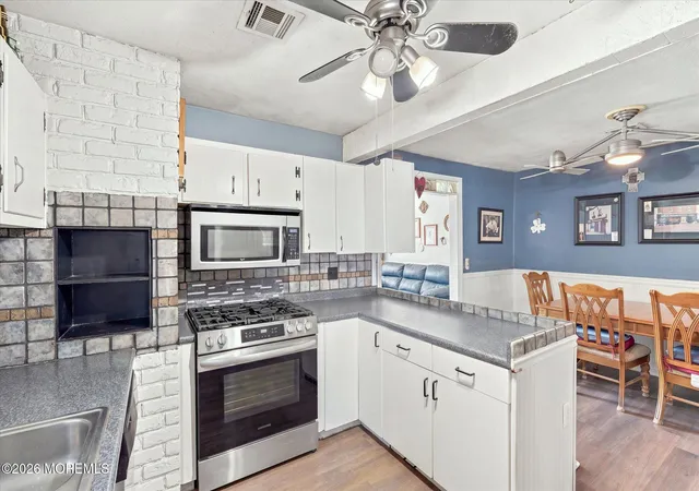 Photo 3 of Sale Pending at 401 Applegate Ave, Toms River, NJ 08757 | MLS# 22626531 | Listing updated on 2026-10-14