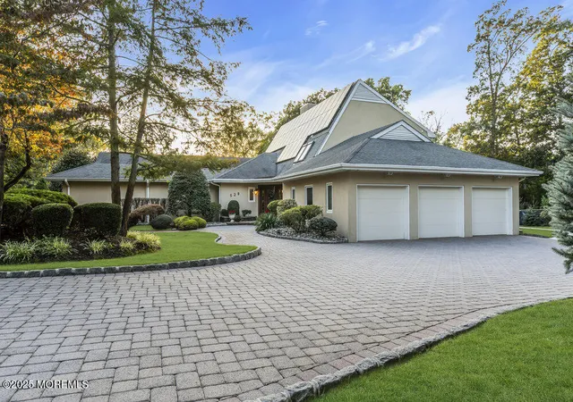 Photo 1 of Sale Pending at 528 Eagle Point Dr, Toms River, NJ 08753 | MLS# 22626597 | Listing updated on 2026-08-31