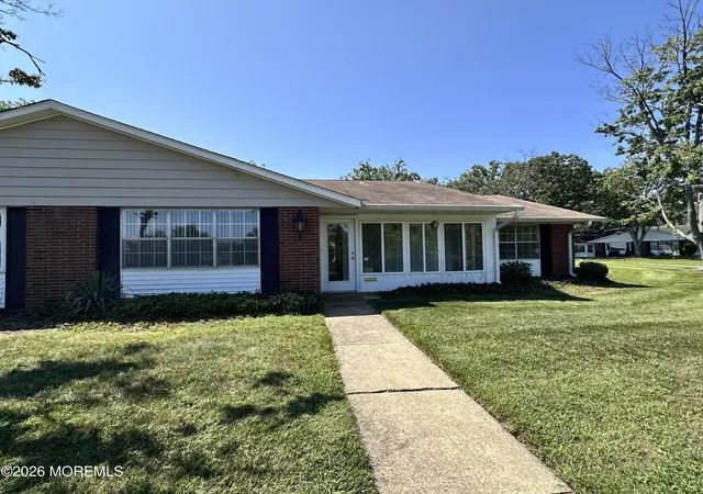 2nd image of 587 B Lake Point Dr, Lakewood, NJ 08701 | MLS# 22626619