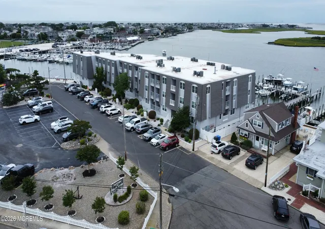 Listing Photo 4 - Condo for sale in building located at 310 SW Ave, Beach Haven, NJ 08008 - Unit #E1