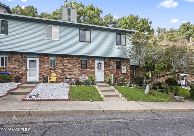 Photo 2 of Sale Pending at 3 Eagle Ct, Howell, NJ 07731 | MLS# 22626760 | Listing updated on 2026-09-17