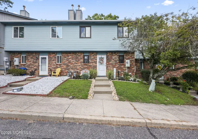 Photo 3 of Sale Pending at 3 Eagle Ct, Howell, NJ 07731 | MLS# 22626760 | Listing updated on 2026-09-17