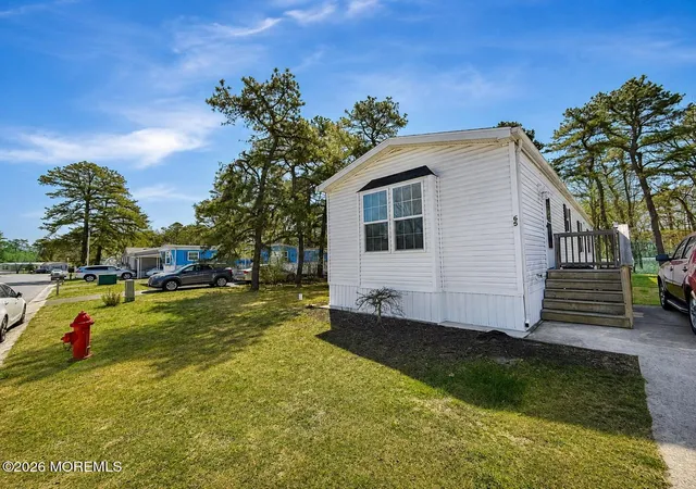 2nd image of 65 Woodchuck Pkwy, Whiting, NJ 08759 | MLS# 22626578