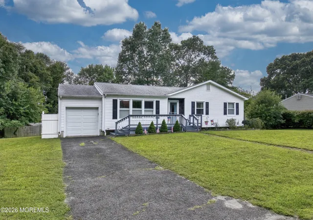 3rd image of 120 Algonquin Trl, Brick, NJ 08724 | MLS# 22626589