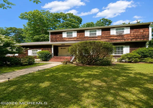 Photo 1 of Single family home for sale at 333 S Lincoln Ave, Oakhurst, NJ 07755 | MLS# 22626606 | Listing updated on 2026-08-26