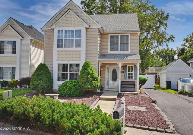 Photo 1 of Single family home for sale at 129 Hamlet Ct, Toms River, NJ 08753 | MLS# 22626601 | Listing updated on 2026-09-13