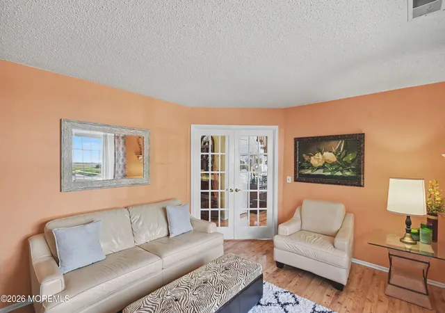 Photo 4 of Single family home for sale at 129 Hamlet Ct, Toms River, NJ 08753 | MLS# 22626601 | Listing updated on 2026-09-13