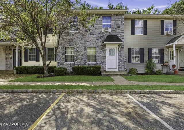 2nd image of 572 Davids Ct, Lakewood, NJ 08701 | MLS# 22626686