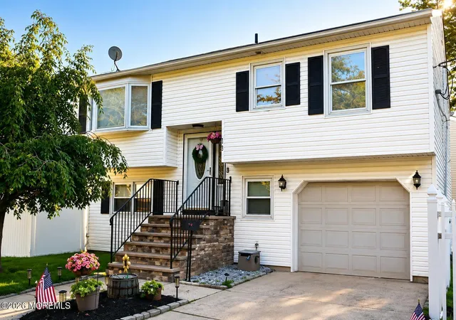 3rd image of 11 Grove St, Middletown, NJ 07748 | MLS# 22626756