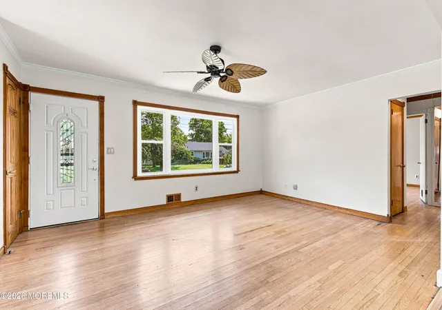 Photo 4 of Single family home for sale at 20 Stempler Ct, Holmdel, NJ 07733 | MLS# 22626713 | Listing updated on 2026-10-08