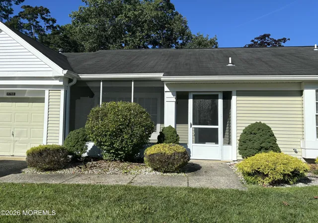 Photo 3 of Single family home for sale at 878 Winchester Ct #B, Manchester, NJ 08759 | MLS# 22626813 | Listing updated on 2026-10-03