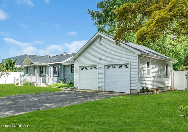 3rd image of 1681 Laurelton St, Brick, NJ 08724 | MLS# 22626730