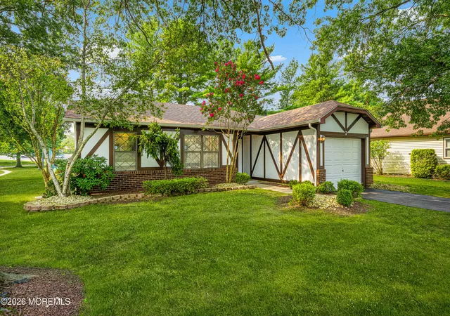 4th image of 3 Hampton Dr, Marlboro, NJ 07746 | MLS# 22626925