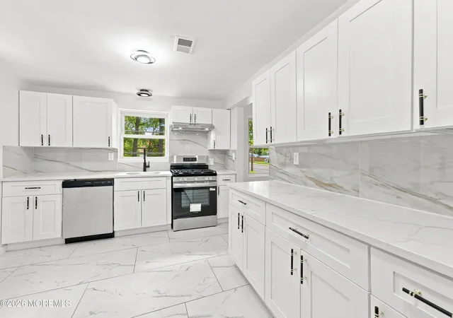 Photo 4 of Single family home for sale at 185 Rancocas Rd, Mount Holly, NJ 08060 | MLS# 22626890 | Listing updated on 2026-08-27
