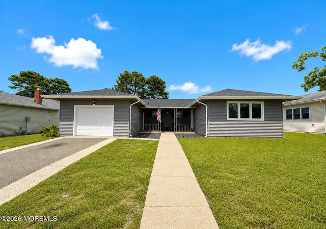 Photo 1 of Single family home for sale at 8 Buena Visa Dr, Toms River, NJ 08757 | MLS# 22627274 | Listing updated on 2026-09-16