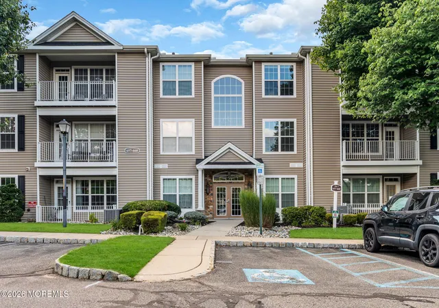 2nd image of 663 Saint Andrews Pl, Manalapan, NJ 07726 | MLS# 22627032