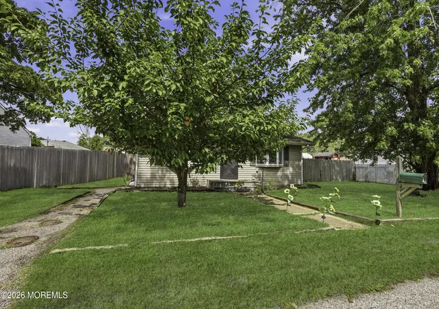 3rd image of 308 Tiller Ave, Beachwood, NJ 08722 | MLS# 22626943