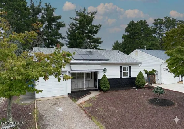 Photo 2 of Single family home for sale at 124 Northumberland Dr, Toms River, NJ 08757 | MLS# 22626942 | Listing updated on 2026-09-01