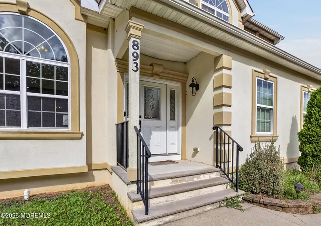 Photo 2 of Single family home for sale at 893 Lakehurst Ave, Jackson, NJ 08527 | MLS# 22626946 | Listing updated on 2026-08-27