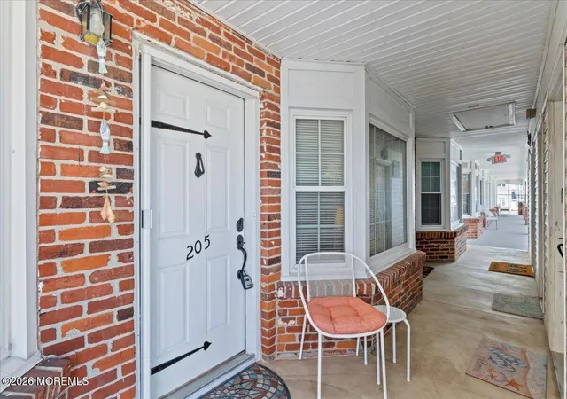 Listing Photo 4 - Condo for sale in building located at 402 E Saint Paul Ave, Wildwood, NJ 08260 - Unit #205