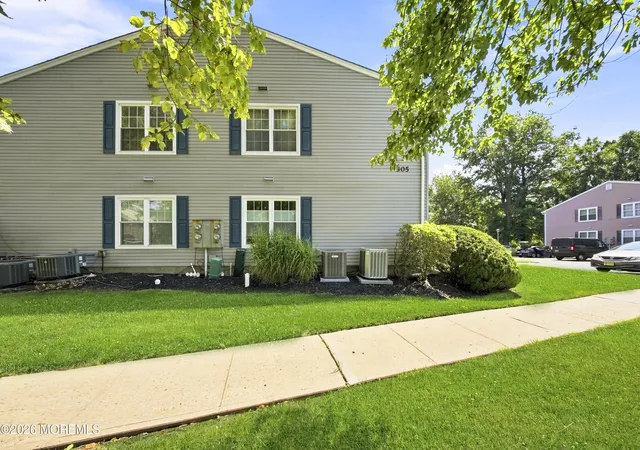 Photo 3 of Sale Pending at 505 Harding Rd #3, Freehold, NJ 07728 | MLS# 22626966 | Listing updated on 2026-09-15
