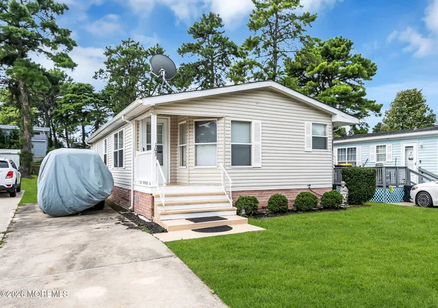 2nd image of 103 Briarwood Ct, Whiting, NJ 08759 | MLS# 22627094