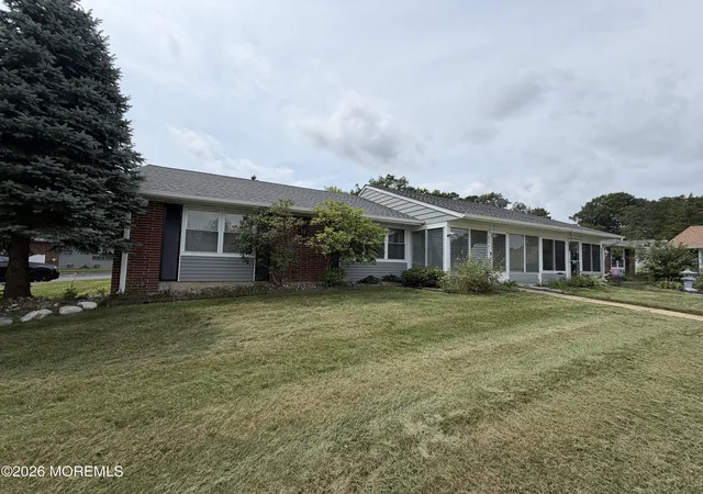 5th image of 572A Sheffield Ct, Lakewood, NJ 08701 | MLS# 22627008