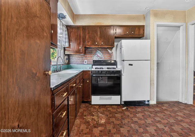 Photo 4 of Sale Pending at 110 Iris Dr, Neptune Township, NJ 07753 | MLS# 22627016 | Listing updated on 2026-09-11