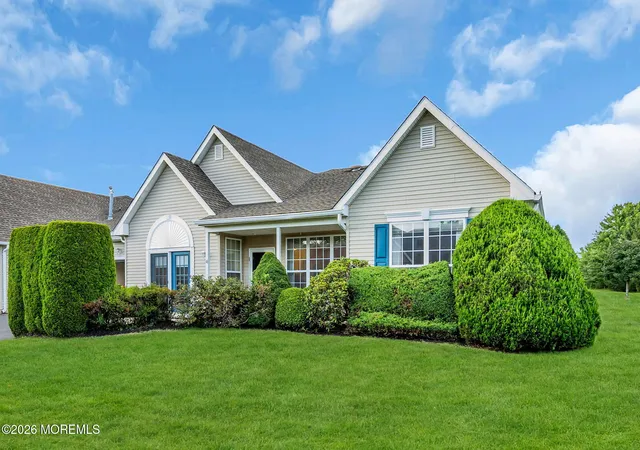 2nd image of 49 Foxwood Rd, Lakewood, NJ 08701 | MLS# 22627058