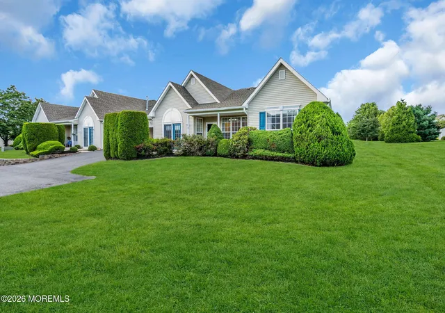 3rd image of 49 Foxwood Rd, Lakewood, NJ 08701 | MLS# 22627058