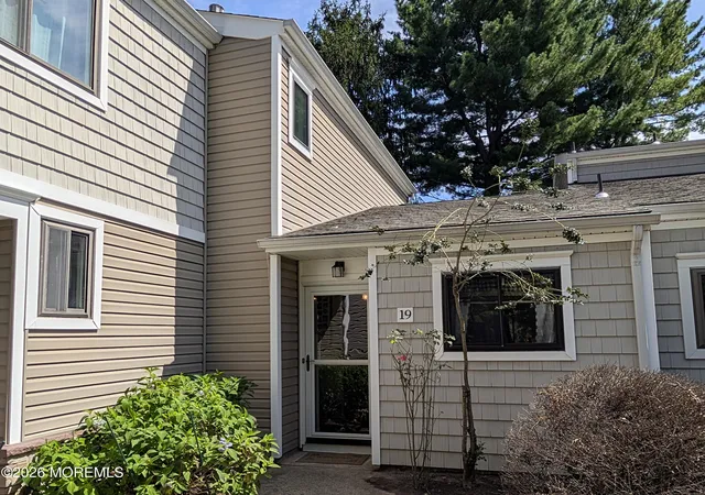 1st image of 19 Elizabeth Ct, Tinton Falls, NJ 07724 | MLS# 22627176