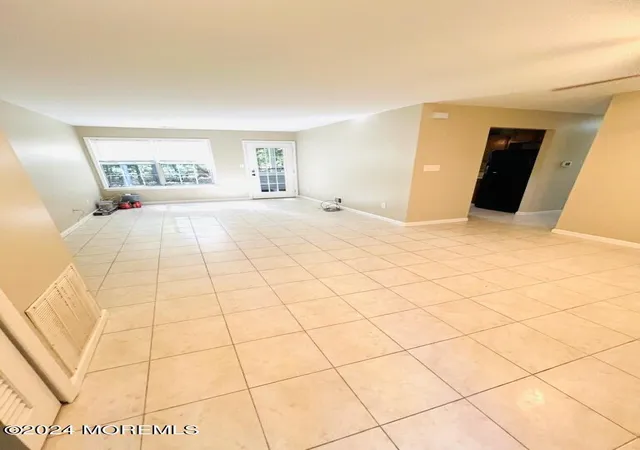 4th image of 39 Chinkaberry Ct, Howell, NJ 07731 | MLS# 22627123