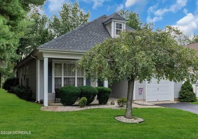 5th image of 53 Greenways Ln, Lakewood, NJ 08701 | MLS# 22627148