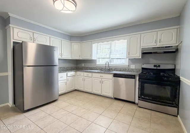 Photo 3 of Single family home for sale at 35 Ruth Pl, Eatontown, NJ 07724 | MLS# 22627187 | Listing updated on 2026-10-14