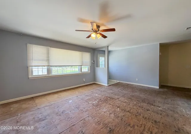 Photo 4 of Single family home for sale at 35 Ruth Pl, Eatontown, NJ 07724 | MLS# 22627187 | Listing updated on 2026-10-14