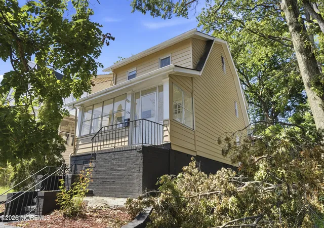 Photo 4 of Single family home for sale at 299 Smith St, Newark, NJ 07106 | MLS# 22627235 | Listing updated on 2026-08-31
