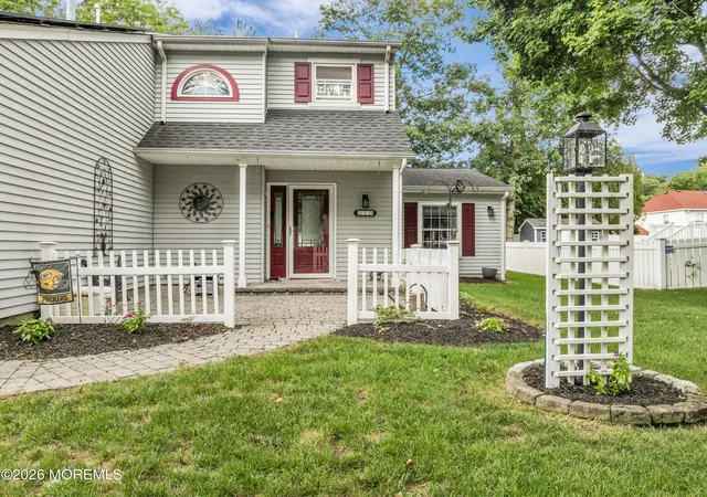 Photo 3 of Sale Pending at 10 Metedeconk Rd, Howell, NJ 07731 | MLS# 22627215 | Listing updated on 2026-10-07