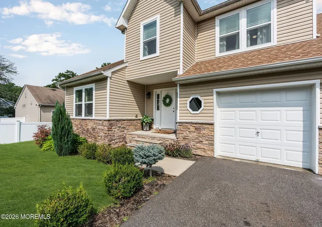 Photo 2 of Sale Pending at 609 Amsterdam Ave, Toms River, NJ 08757 | MLS# 22627218 | Listing updated on 2026-09-14